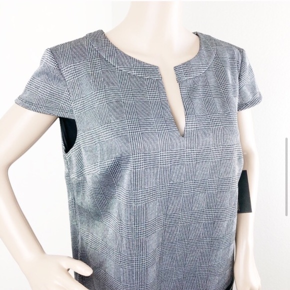 NEW EnFocus Studio metallic silver zippered dress - Picture 4 of 8